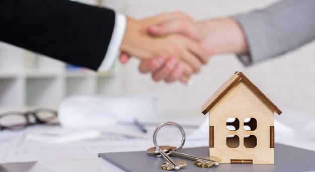 little-wooden-house-with-keys